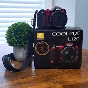 Nikon Coolpix L120 Camera with HD Video